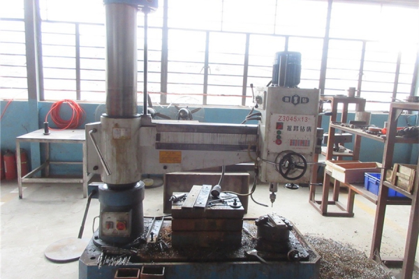 Radial Drilling Machine